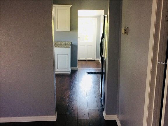 4th image of 505 SE 5th Ave