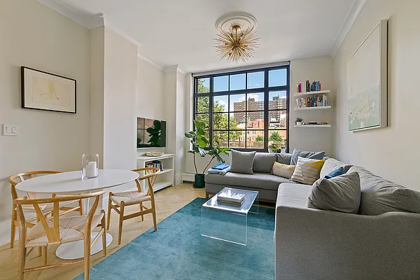 Rented by Christie's International Real Estate Group, LLC | media 10