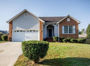 243 Bluffs Ter, Colonial Heights, VA 23834
