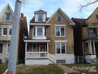 4723 Page Blvd photo 1
