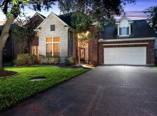 8810 Pecan Springs Dr, Houston, TX 77040