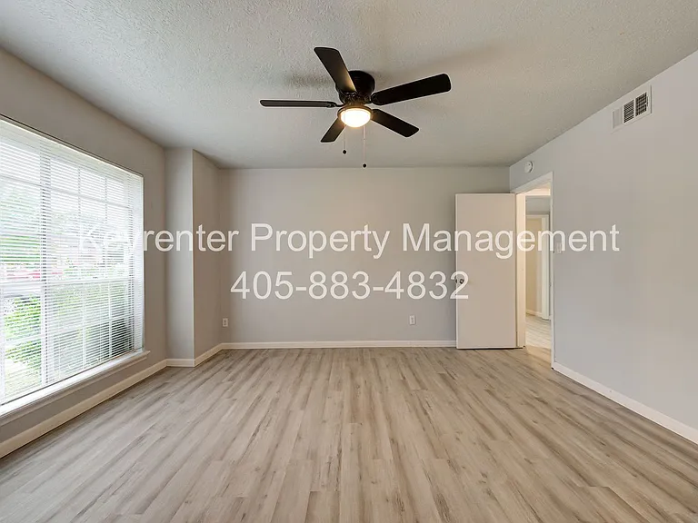 1309 Crown Point Ave #4 — Photo 15