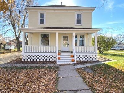 210 E 6th Ave, Clifton, IL, 60927