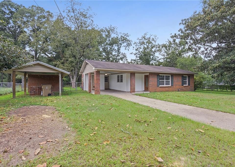 1st image of 3001 Charmingdale Dr E