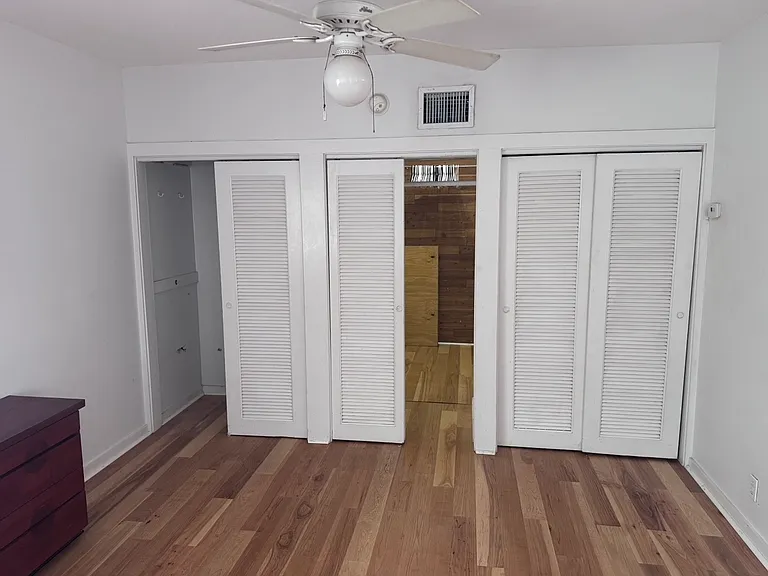1122 Southard St #5 — Photo 2