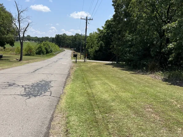 1 E 965th Rd, Vian, OK 74962