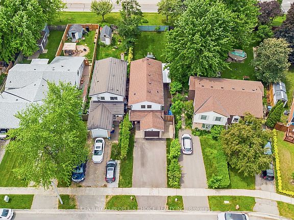 5th image of 106 Queensdale Cres