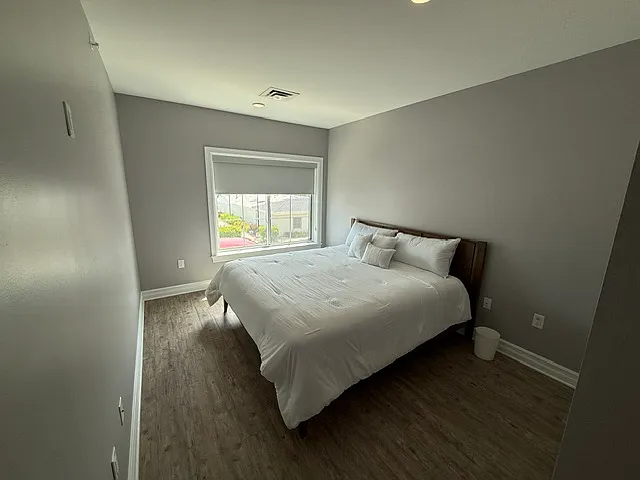 945 Kenmore Ave #207 — Photo 7