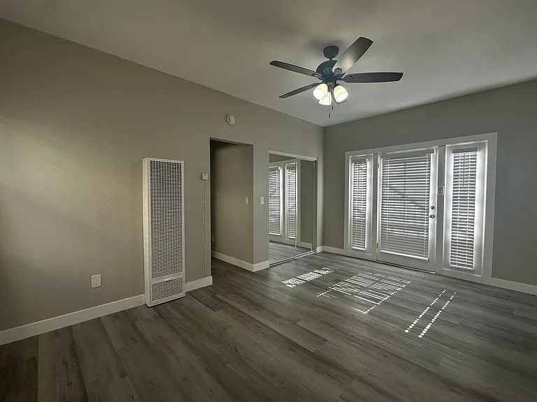 1904 E Bermuda St #9 — Photo 5