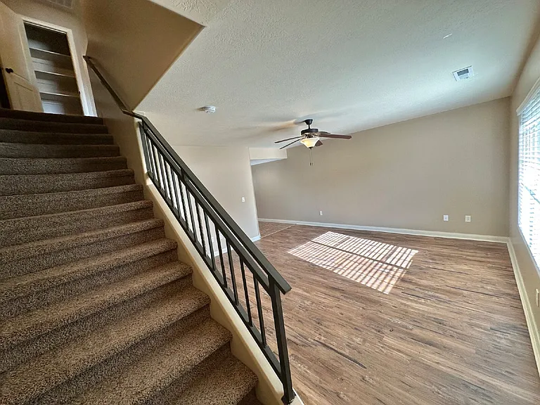 340 W 1425 N #103 — Photo 3