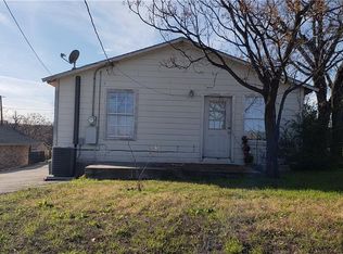 3015 Prairie Ave, Fort Worth, TX 76106