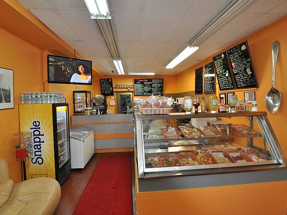2nd image of 1607 Avenue U