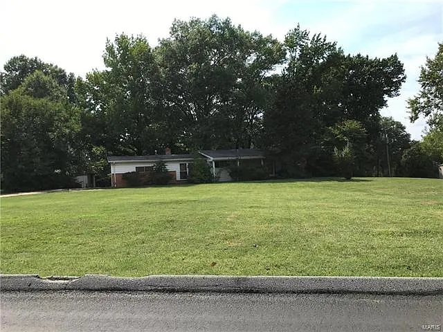 1235 Forest Ave photo 1