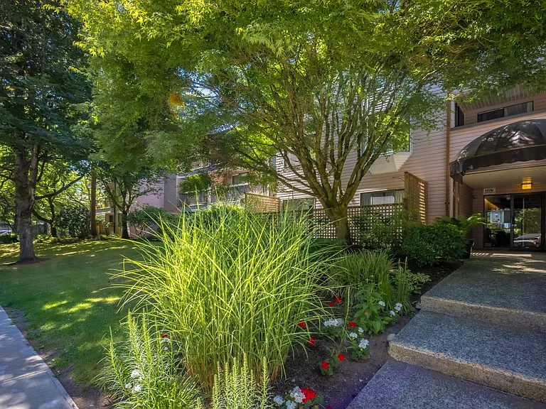 1180 Lansdowne Dr #231 — Photo 9
