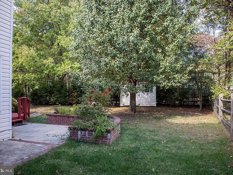 5911 Herring Ct — Photo 47