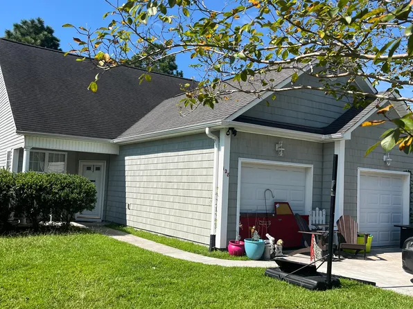 128 Leeward Lane, Hampstead, NC 28443