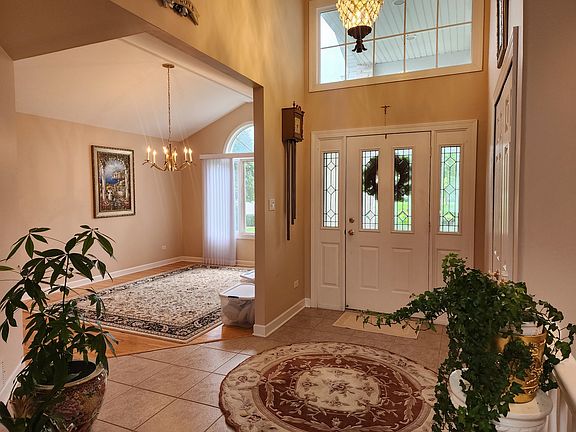 3rd image of 9714 Hummingbird Hill Dr