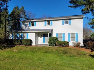 109 S Skytop Rd, Edinboro, PA 16412