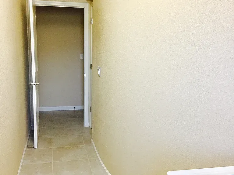 420 N Orinda Ct — Photo 14