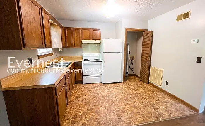 1 bed, 1.0 bath, 775 sqft, $795 — Photo 3