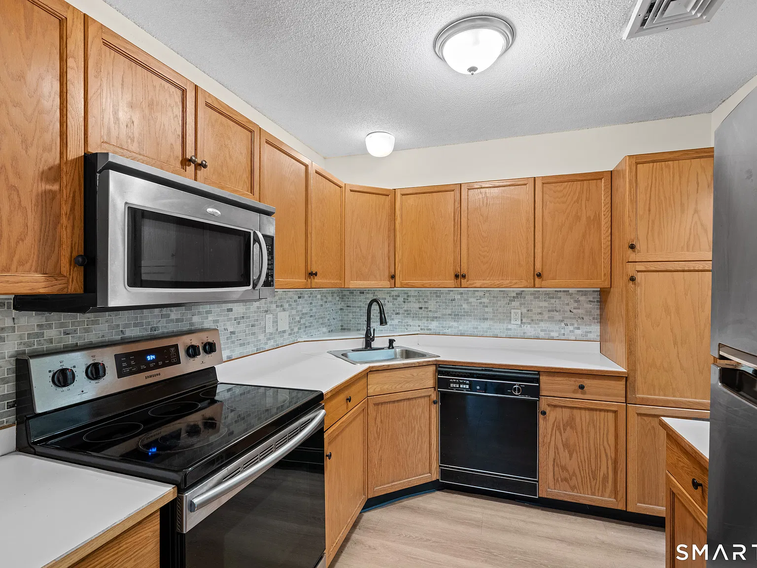3 bed, 2.5 bath, 1567 sqft, $3,000 — Photo 3