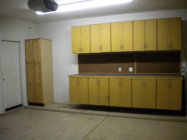 Garage With Lots Of Cabinets -06172014
