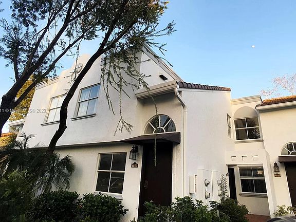 2nd image of 4687 NW 97th Ct #30