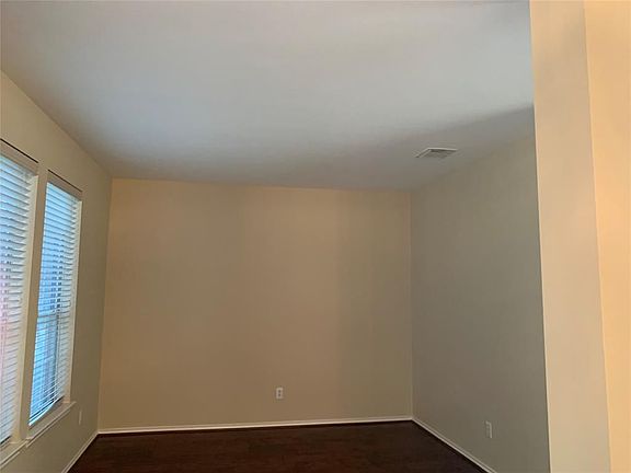 3rd image of 3234 Brook Arbor Ln
