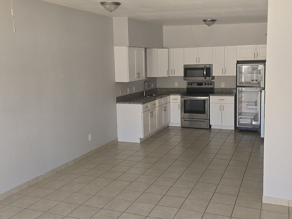1st image of 457 E Quail Ave Unit 3
