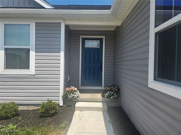 3rd image of 1379 Wood Fern Dr