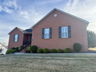 421 Amberland Ln, Maryville, TN, 37804