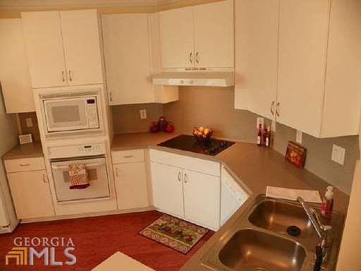 3rd image of 2412 Park Ave