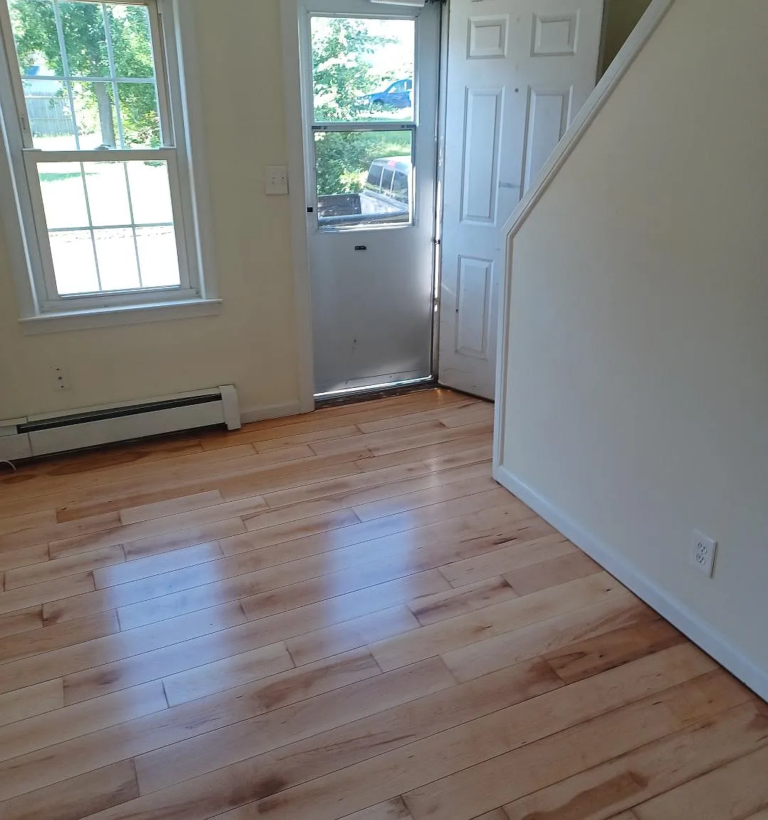 2 bed, 950 sqft, $1,600 — Photo 1
