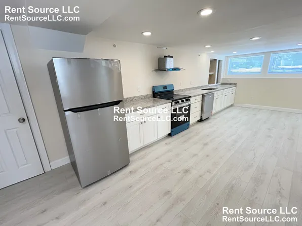612 Main St, Medford, MA