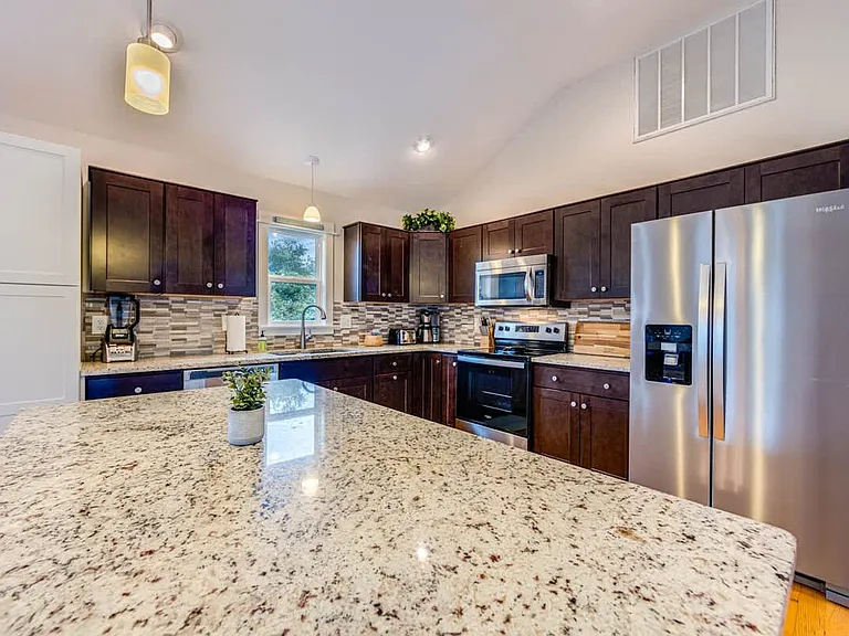 5209 Lunar Dr — Photo 14