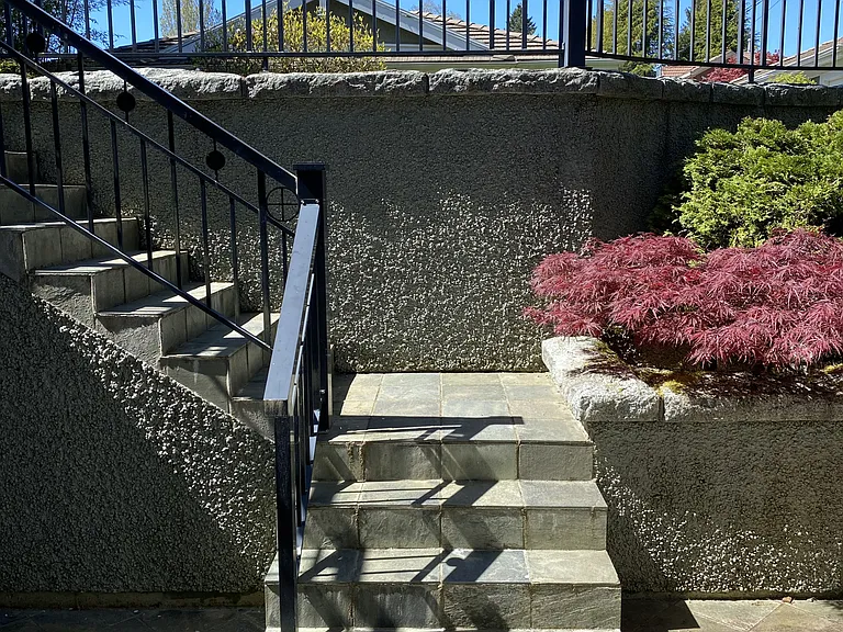 6923 Churchill St — Photo 9