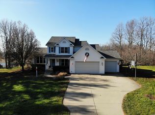 12415 N Camelot Trl, Milford, IN