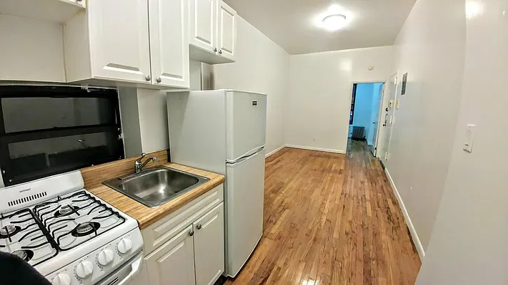 Rented by Keller Williams NYC | media 18