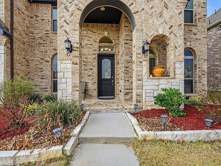 Listing photo 4