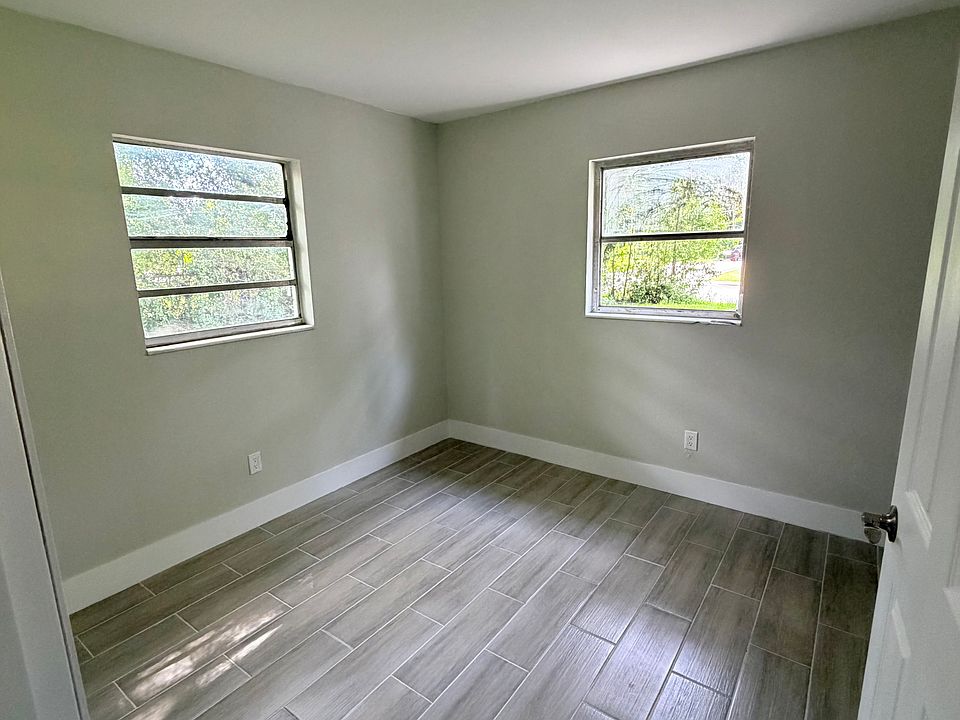2nd image of 1401 NW 20th Ave