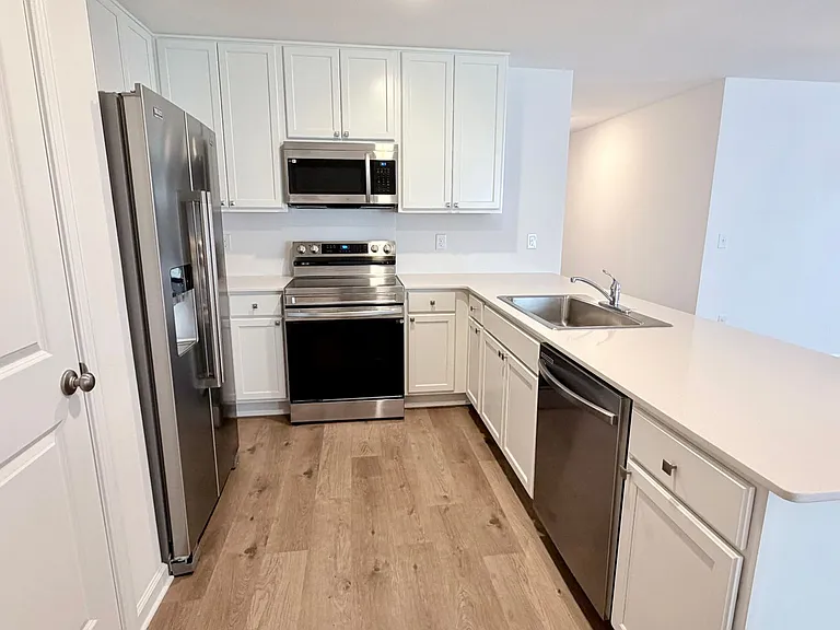 5406 Horizons Edge Ln — Photo 4