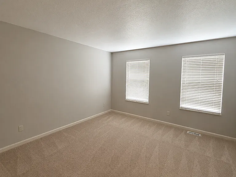 5990 Rings Rd — Photo 28