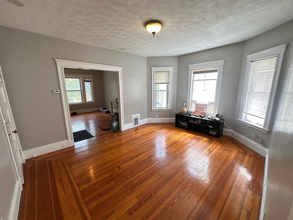 1st image of 78 Fellsway West 2