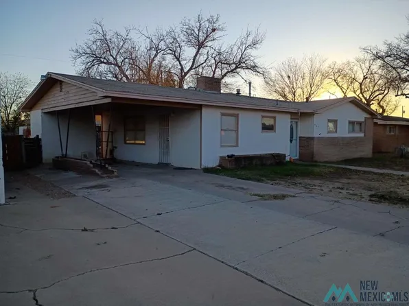 704 S Heights Dr, Roswell, NM 88203