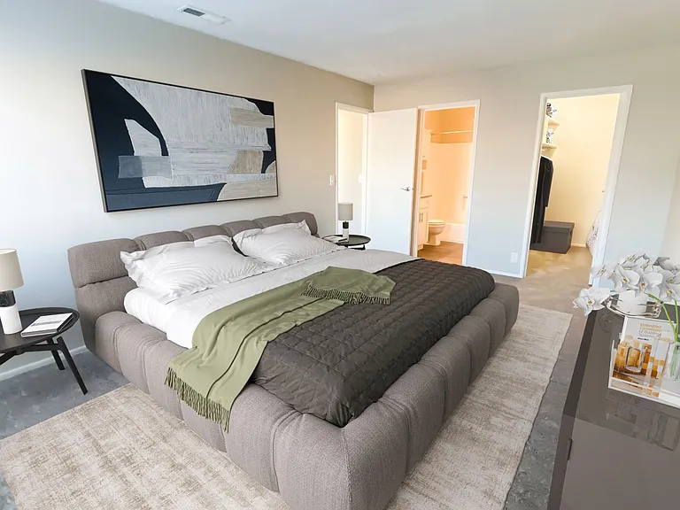 Brighton Place Apartments — Photo 11