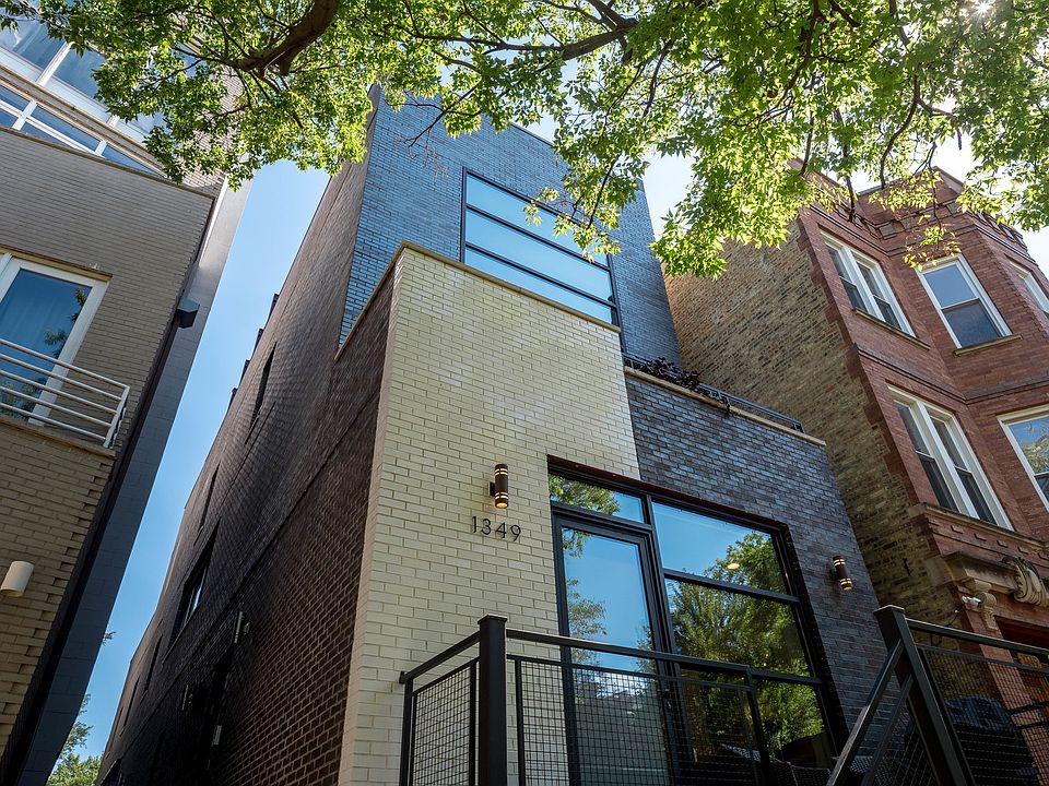 1st image of 1349 N Leavitt St #Penthouse