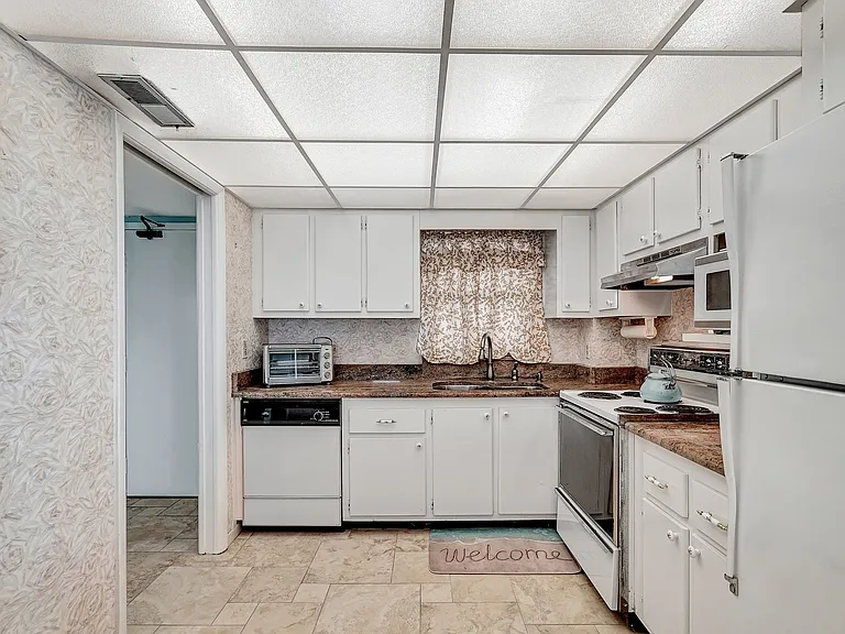 1270 Gulf Blvd #1401 — Photo 3