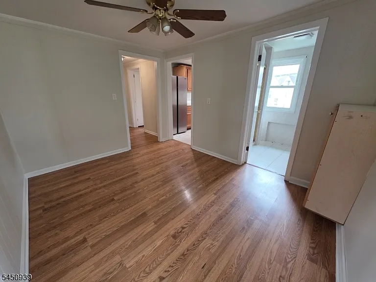 8 Clinton St — Photo 4