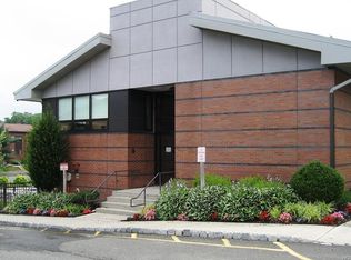 3 Brevoort Dr APT 2A, Pomona, NY 10970