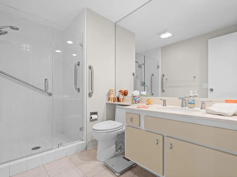 900 Island Dr #507 — Photo 32